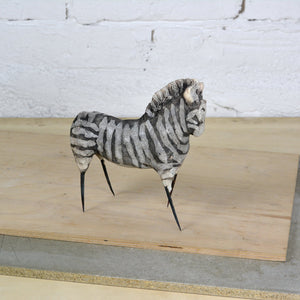 Valami Hazai Válogatás - Zebra kisplasztika kerámia dísztárgy Korponay Csillától.